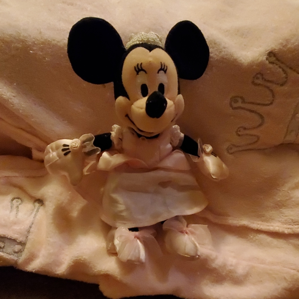 Minie mouse stuffanimal